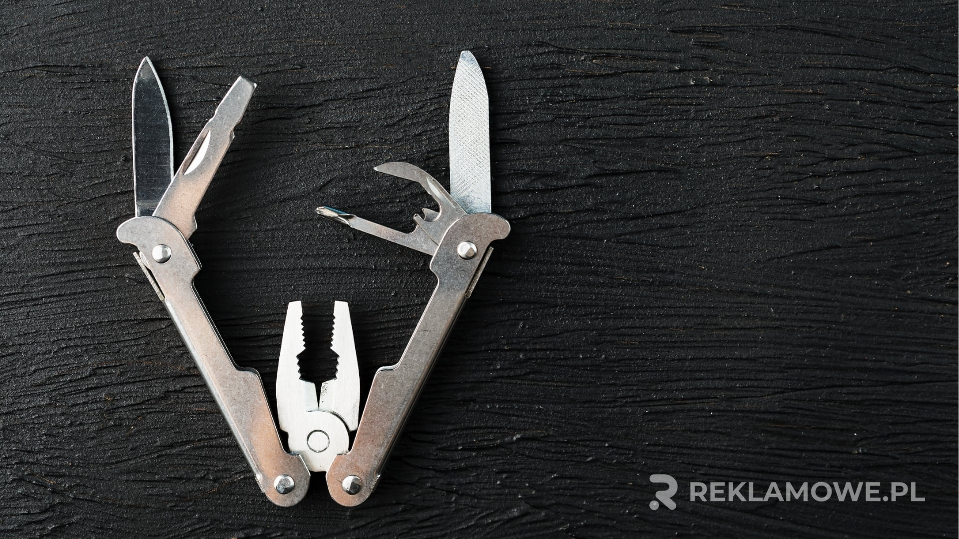Multitool reklamowy jako narzędzie do promocji