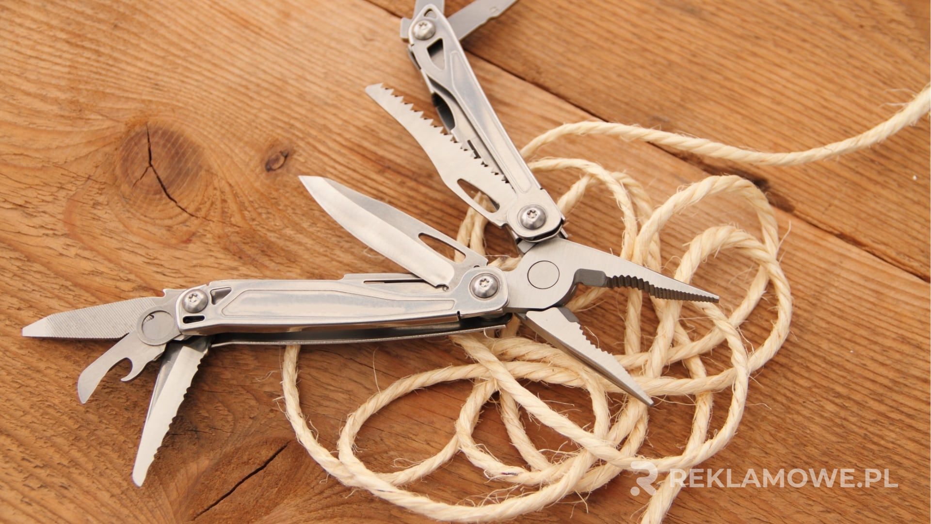 Multitool reklamowy jako efektywny gadżet firmowy